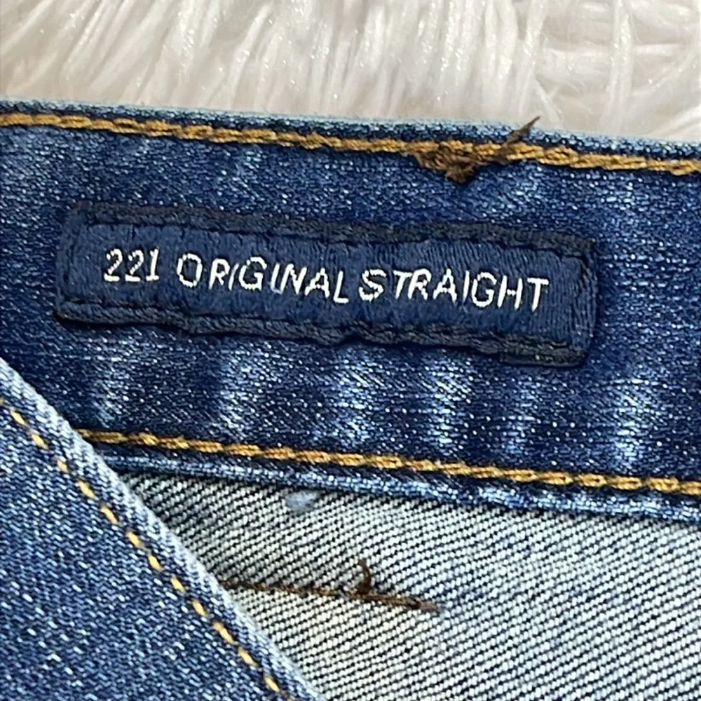 Lucky Brand MENS 221 ORIGINAL STRAIGHT SIZE 36/30 Fit Blue Jeans